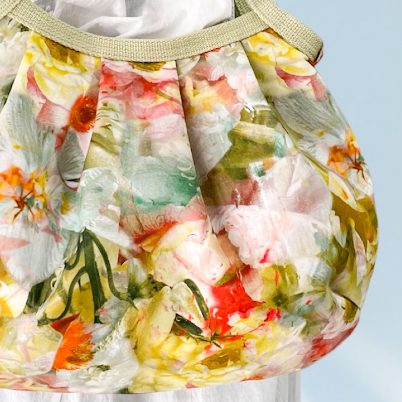 イタリア製タナローン/ コロンと可愛いショルダーグラニーバッグ  ✤リバティ✤　フローズンインタイム