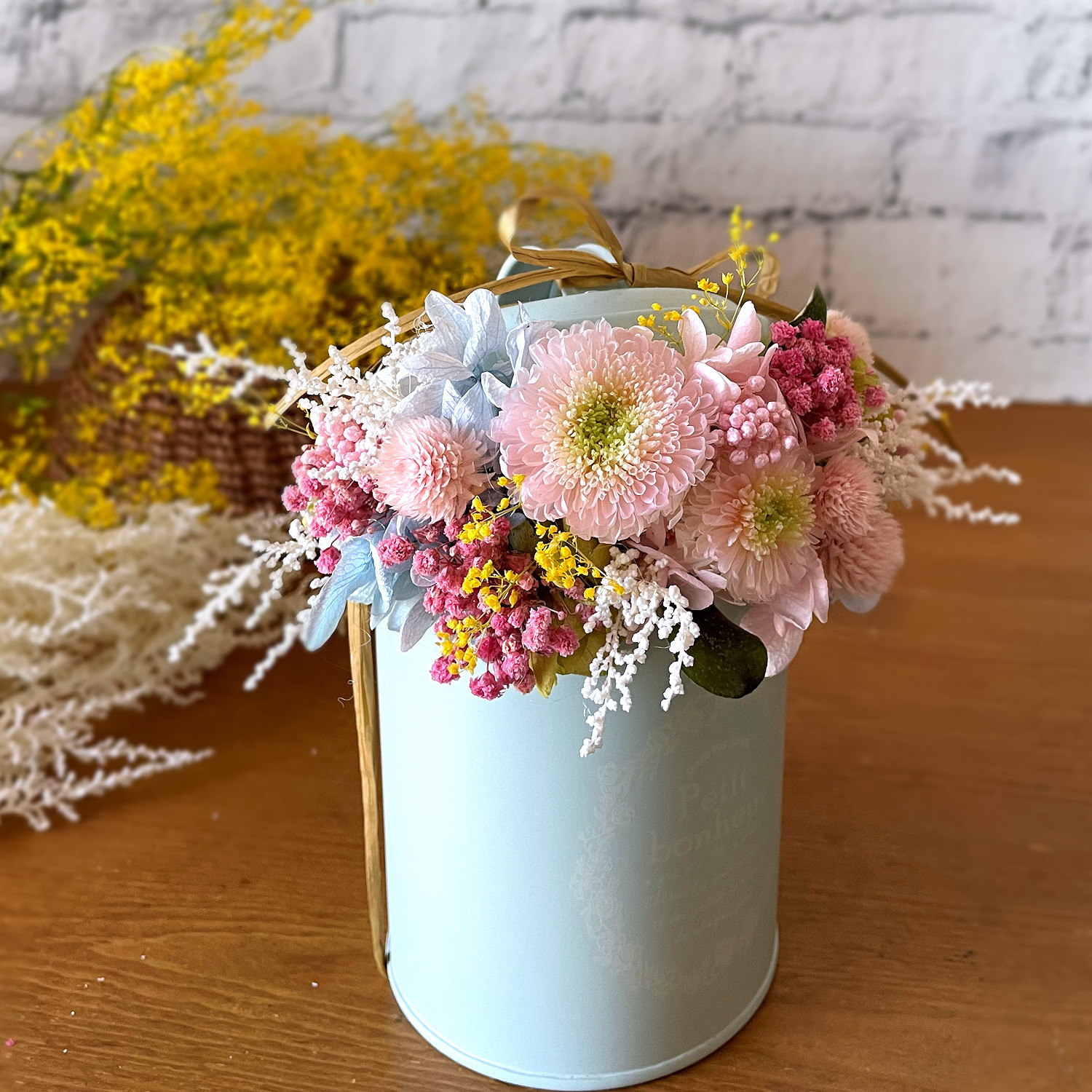 マカロンとお花のリメ缶アレンジ♡ハンドメイド雑貨　プリザーブドフラワーアレンジ マカロンとお花のリメ缶アレンジ♡ハンドメイド雑貨プリザーブド