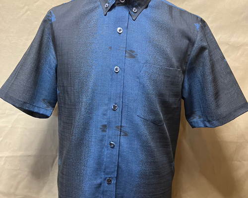 手作りのポリエステル反物メンズかりゆしウェアLサイズ紺の縞柄