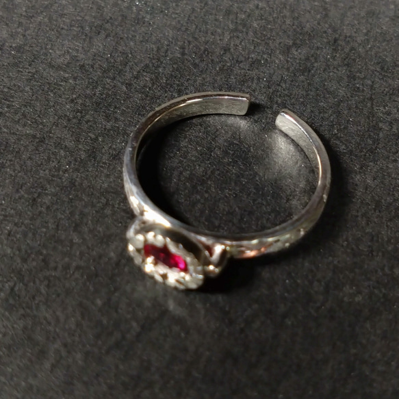 ルビー　天然石　誕生石　７月　リング　一点物　金属アレルギー対応　ハート 　唐草　シルバー９２５ 7枚目の画像