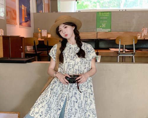 上着+キュロットパンツを組み合わせた服装 ， 簡単な， 日常の通勤，森