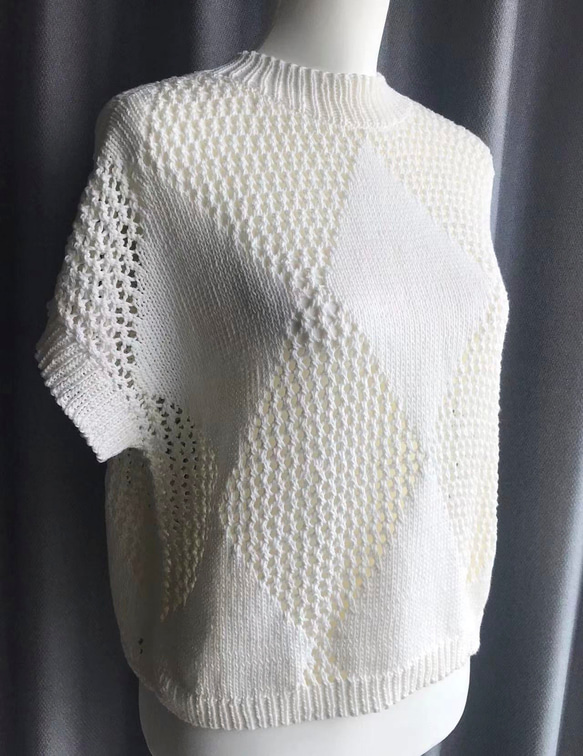 優雅な白の手編み半袖ニット　超長綿100%使用 1枚目の画像