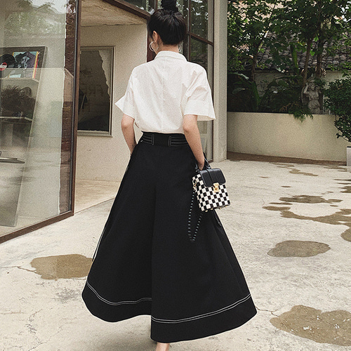 上着+キュロットパンツを組み合わせた服装 ， 簡単な，軽熟風