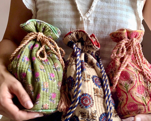 アンティークキルトトップリメイク巾着ミニポーチ　ダブルウエディング アンティークキルトトップリメイク巾着ミニポーチ ダブルウエディング