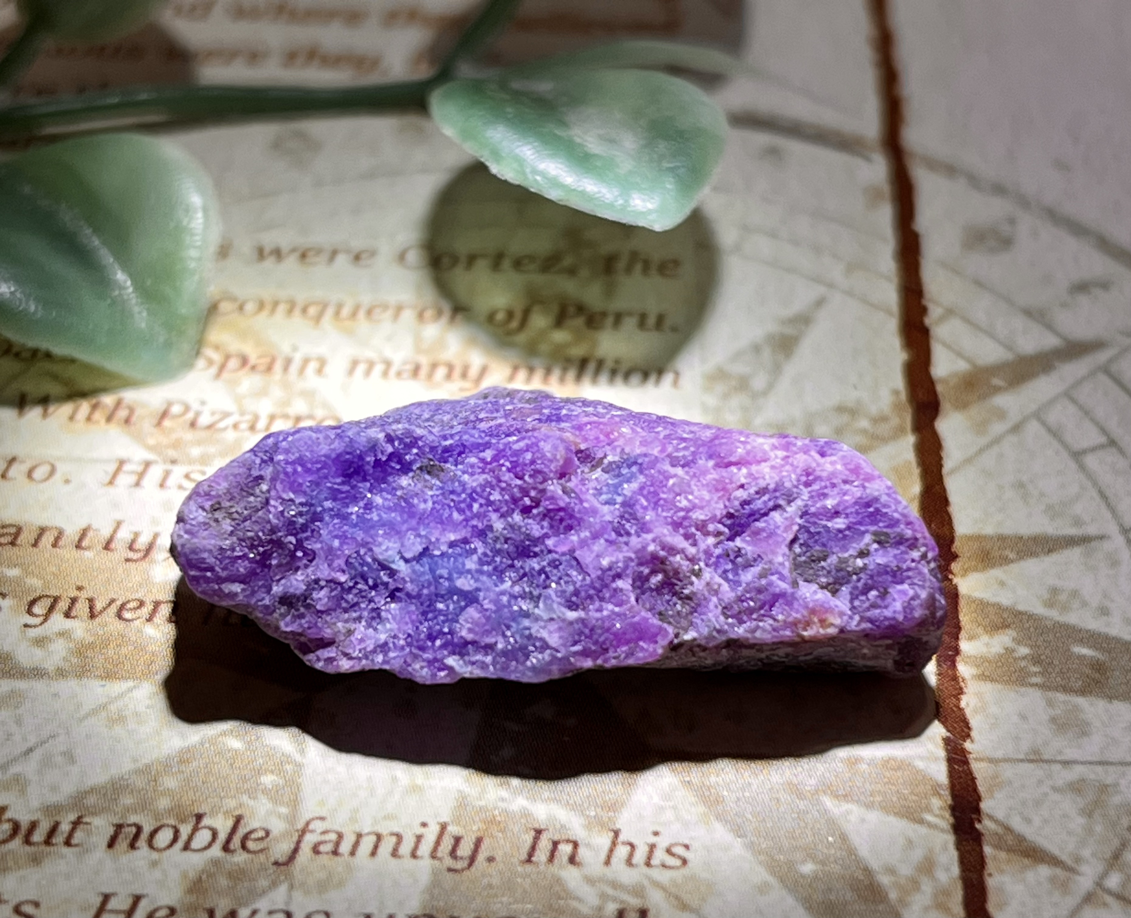 南アフリカ産 スギライト原石 t654