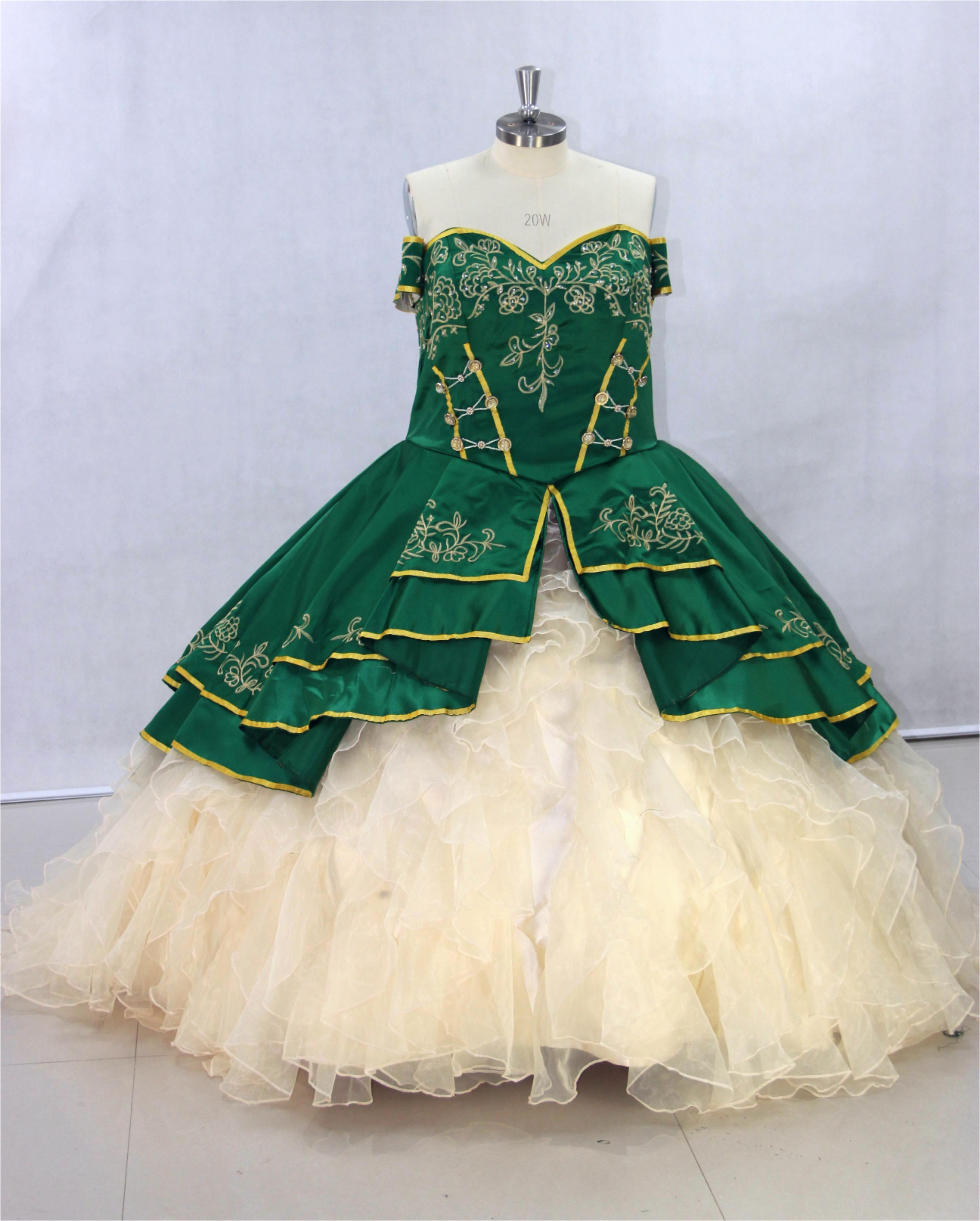 セール激安！グリーン　緑　フレアースカート　チューブトップ演奏会音楽会発表会　短いトレーン　可愛いレース　上品　編み上げ