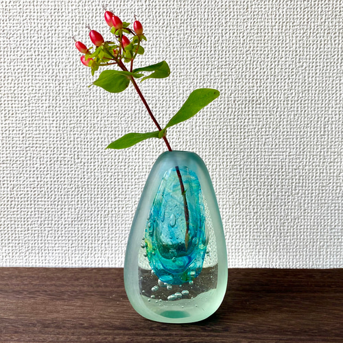 煌めく湖をすくいとったガラスの花器 一輪挿し・花瓶・花器 jewegla