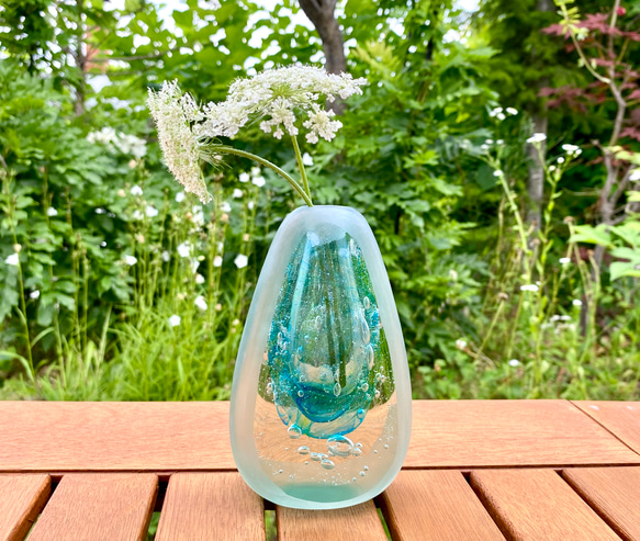 煌めく湖をすくいとったガラスの花器 一輪挿し・花瓶・花器 jewegla
