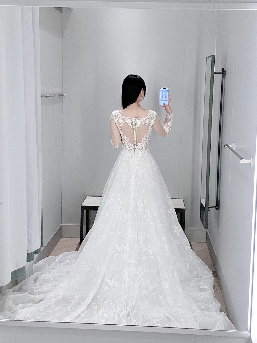 優雅なシルエット 取り外しシースルー袖 ウエディングドレス  