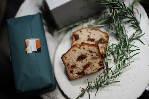 【グルテンフリー】「No.001 イチジク×胡桃」オーガニックケーキ 1枚目の画像