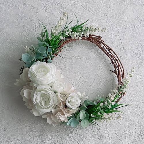 meg様専用ページ 白い小花と紫陽花の三日月リース クレセントリース 白