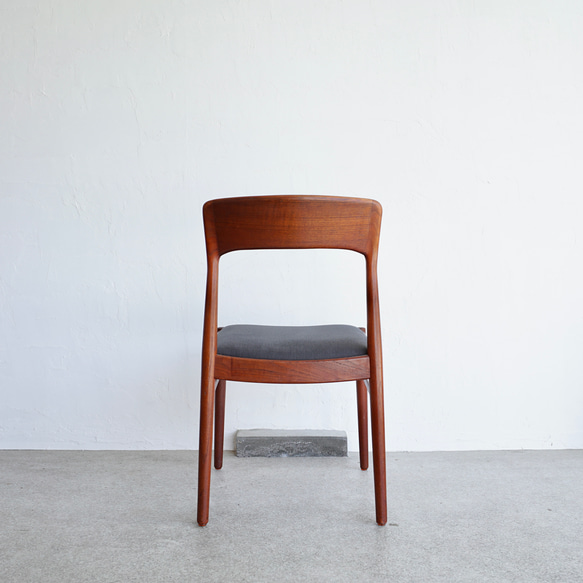 北欧 ビンテージ Henning Kjaernulf ヘニング・ケアヌルフ Model 26 dining chair Henning Kjaernulf ヘニング ケアヌルフ Model