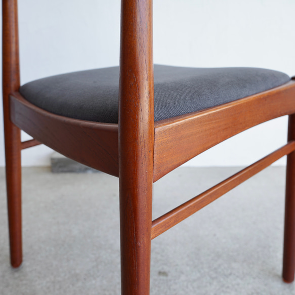 北欧 ビンテージ Henning Kjaernulf ヘニング・ケアヌルフ Model 26 dining chair Henning Kjaernulf ヘニング ケアヌルフ Model