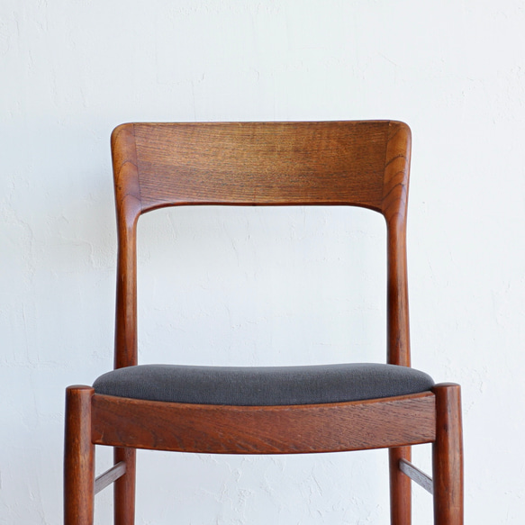 北欧 ビンテージ Henning Kjaernulf ヘニング・ケアヌルフ Model 26 dining chair Henning Kjaernulf ヘニング ケアヌルフ Model