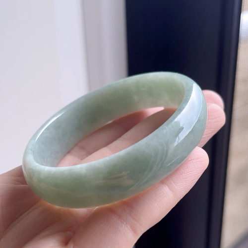 翡翠ヒスイと14金のバングル 翡翠ヒスイと14金のバングル 翡翠ヒスイと14金のバングル 翡翠