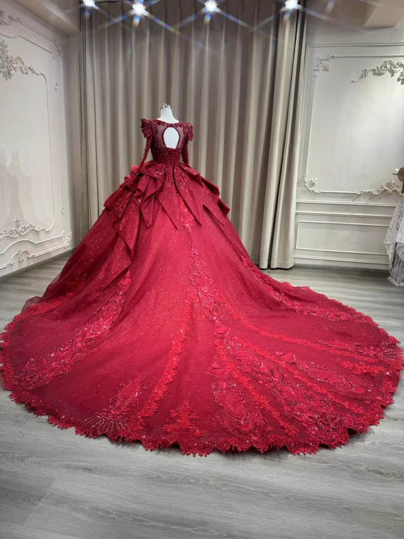 美品！大人気上昇中　ボルドー色　背中見せ　美しさ　プリンセスライン　フレアースカート　ロングトレーン　カラードレス二次会 