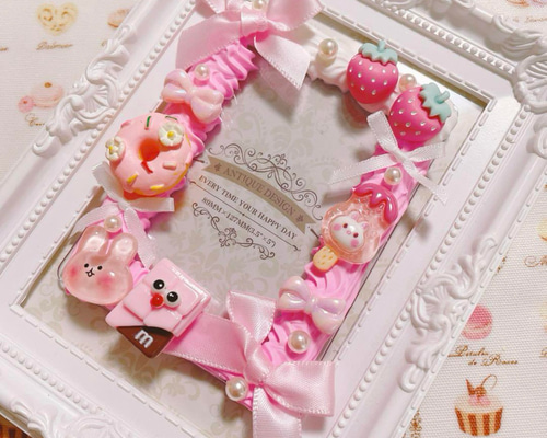うさぎとイチゴのホイップデコ トレカケース チョコ ホイップ