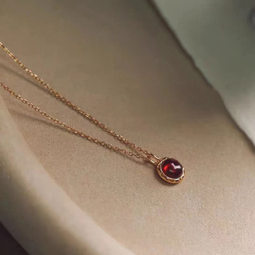 〜カヤ　　☪︎⋆☽様〜新作　天然石　レジンネックレス　【蝶々×薔薇】 蝶々 鉱石 レジン ネックレス - メルカリ