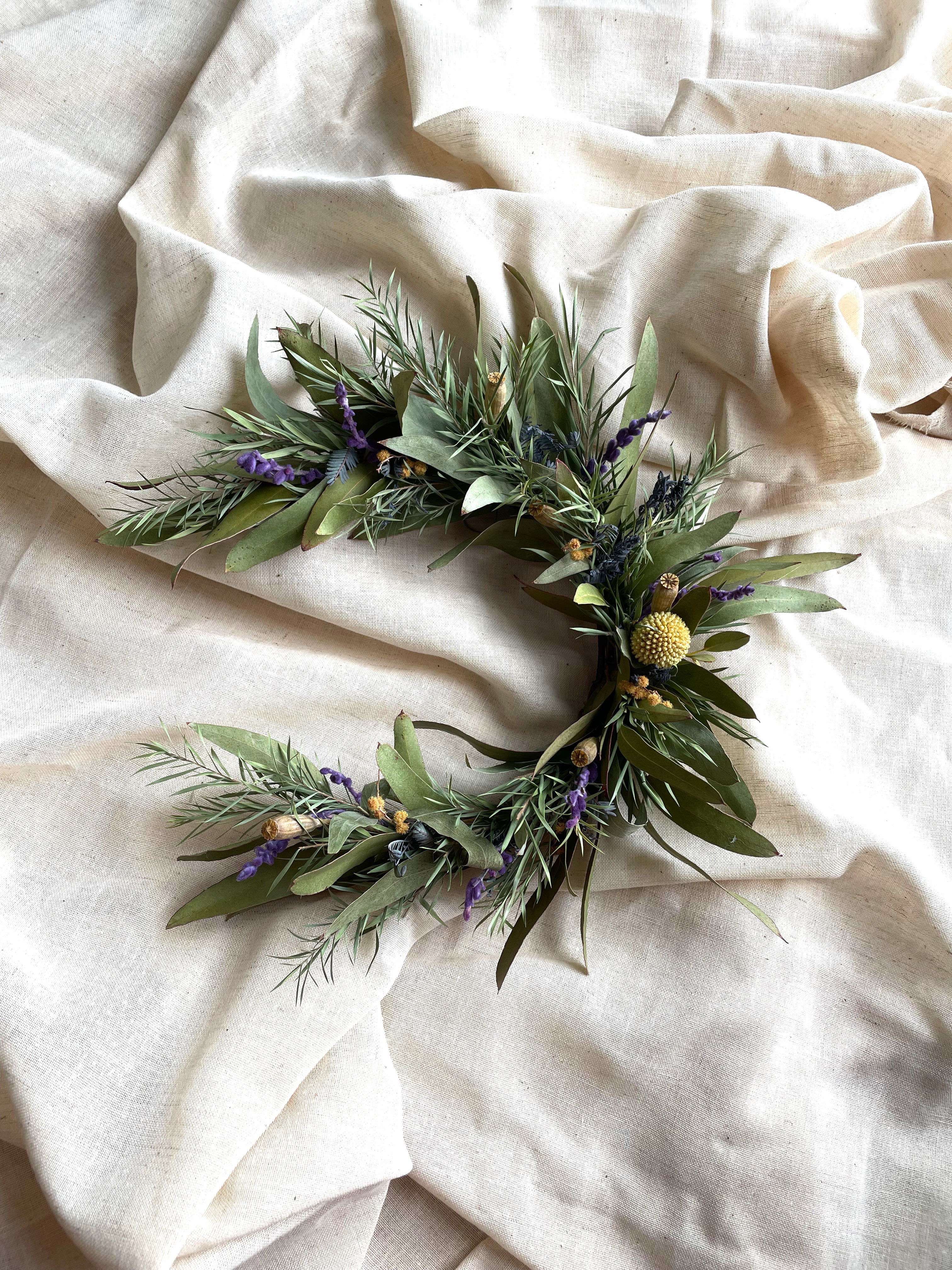 夜明け前の三日月リース