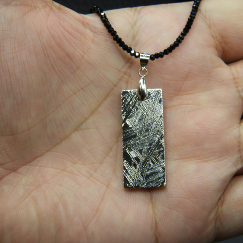 大き目！他では絶対に作れない！！生から作ったギベオン隕石ペンダント