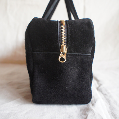 ♡黒のレザーハンドバッグ ハイクラス35センチ<訳あり>♡ ♡黒のレザーハンドバッグ ハイクラス35センチ<訳あり>♡ Yahoo