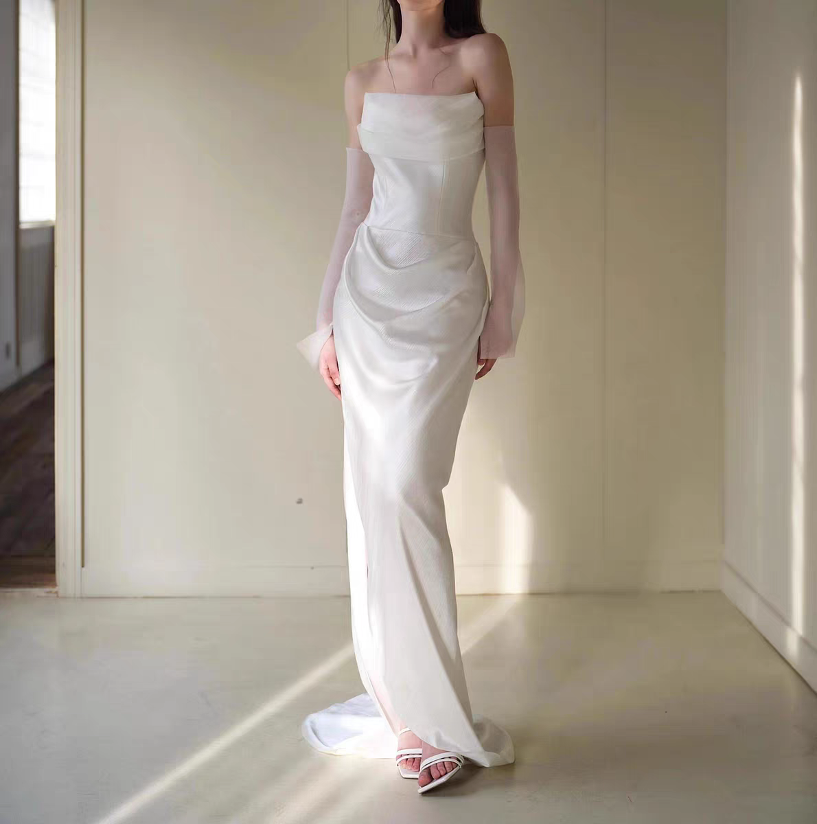 優雅なシルエット   取り外しシースルー袖  ウエディングドレス マーメイドライン //合コン/デート/花嫁/H033