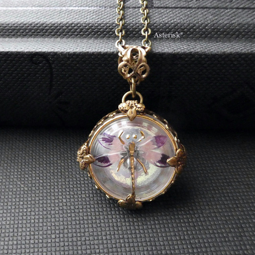 翅を広げた蜻蛉 花のフィリグリー チェコガラスボタン 18mm