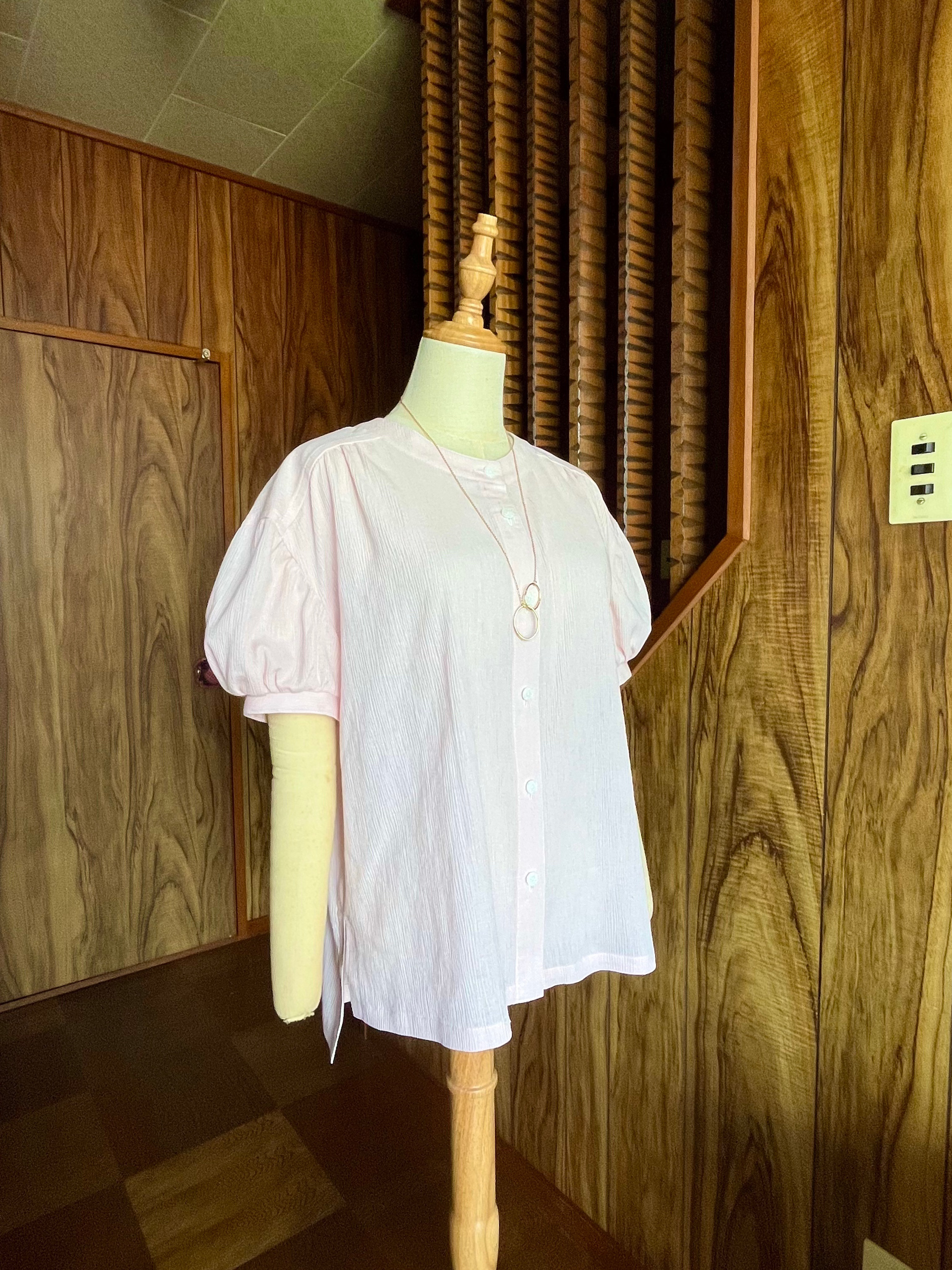 大人可愛いブラウス　サクラ色　Fサイズ