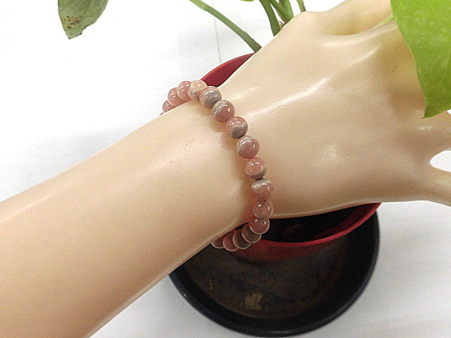 天然石 インカローズ6.8mm～7.4mm玉ブレスレット 内周17.3cm　　240101668