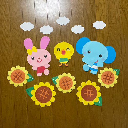 壁面飾り【ひまわり畑①】夏 7月8月 保育教材 切り絵 壁面飾りゆんゆん 通販 18000748｜Creema(クリーマ)  ハンドメイド・手作り・クラフト作品の販売サイト 壁面飾り 幼稚園 保育園 夏用 7月 8月