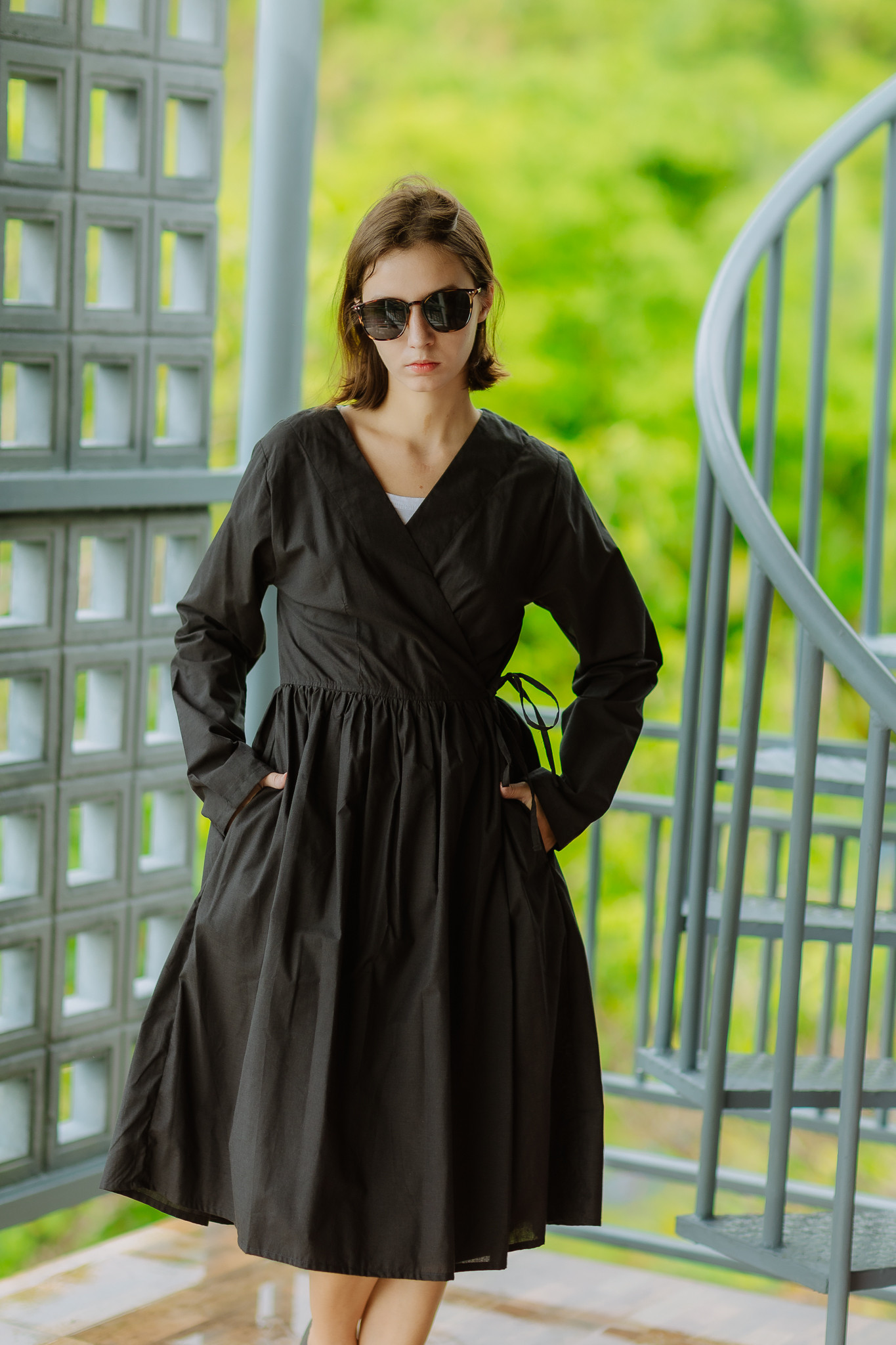 ハイカウントコットンでおつくりしたカシュクールワンピース（羽織）7部丈　BLACK