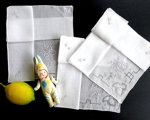 フランス アンティーク 花の刺繍 ハンカチ 創作品 素材 リメイク 修復