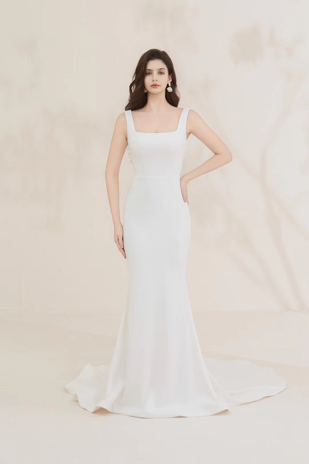 見逃さない！袖なし　スクエアネックファスナー/チャック　くるみボタン　パーティードレス/披露宴/謝恩会前撮り2次会結婚式