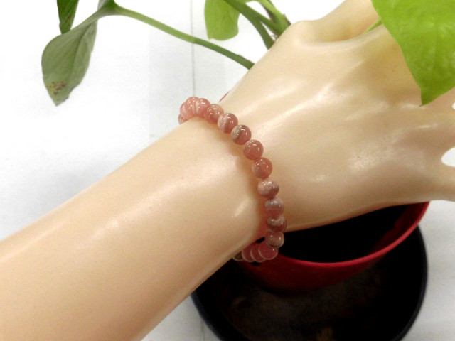 天然石 インカローズ6.3mm～6.7mm玉ブレスレット 内周16.5cm　　240101671
