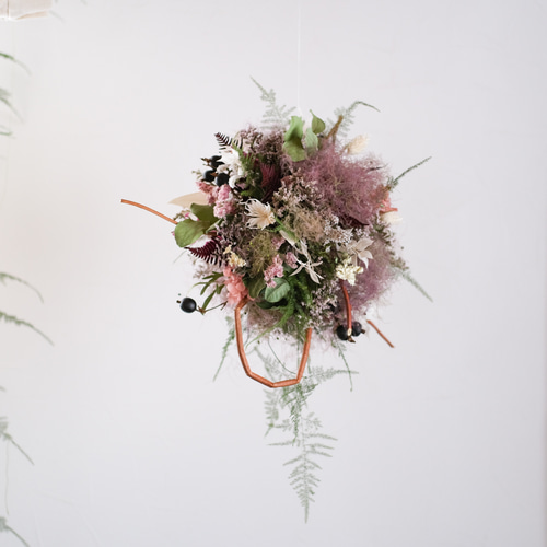 スモークツリーボールフライングリーススワッグブーケ