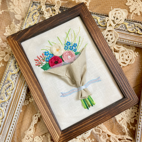 frame] ブーケの刺繡額 「Merci」刺繍枠 壁掛け ファブリックパネル