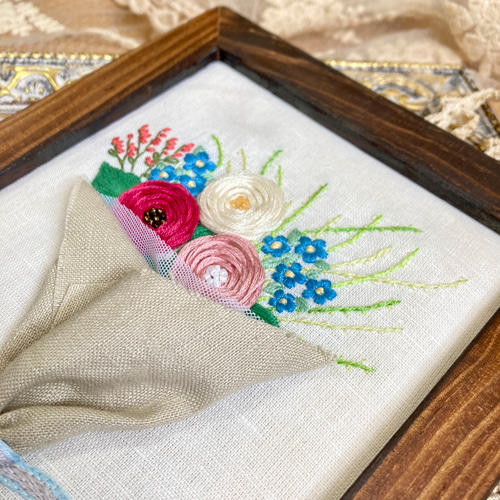frame] ブーケの刺繡額 「Merci」刺繍枠 壁掛け ファブリックパネル