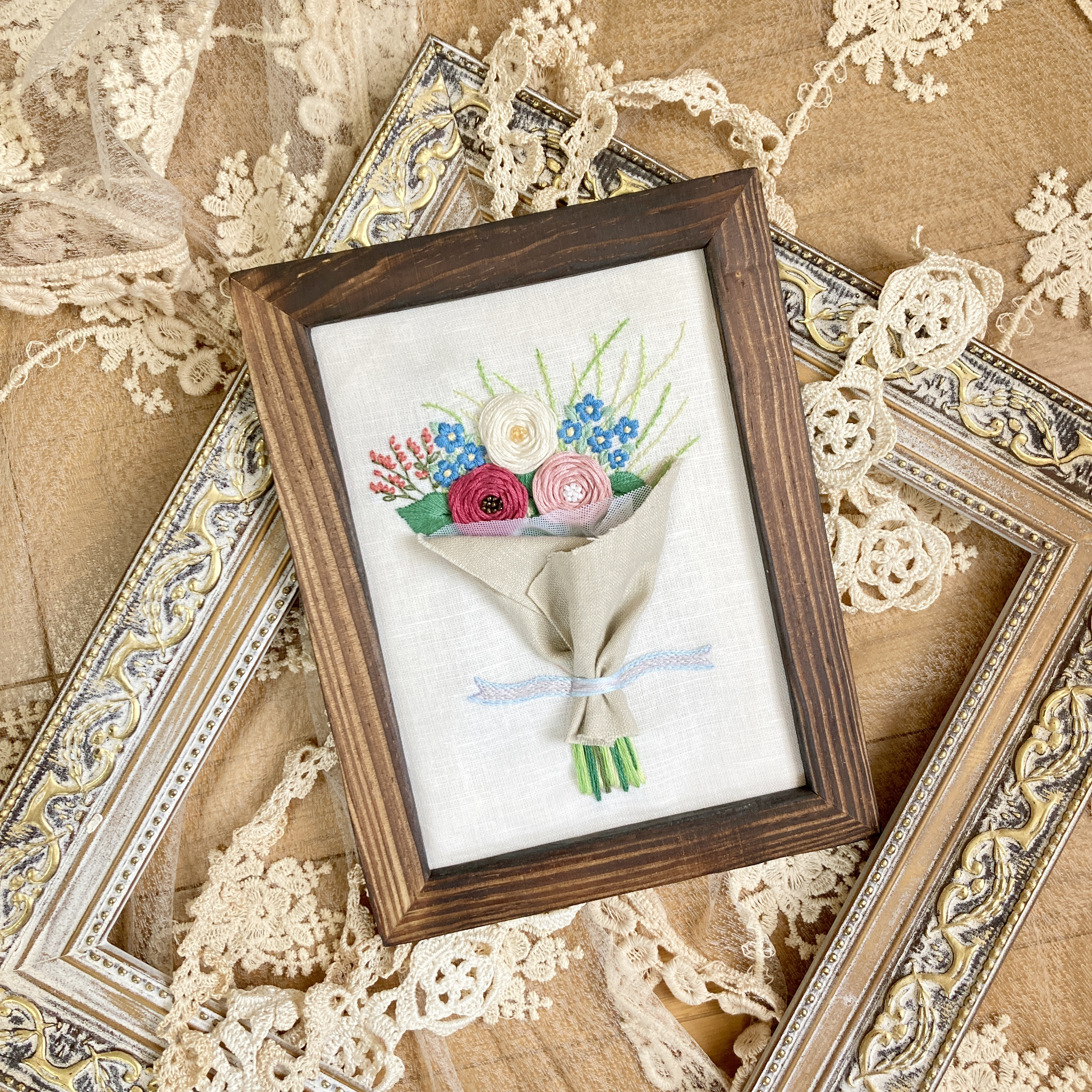 木製フレーム 刺繍 フランスヴィンテージ プチポワン 壁掛け フレーム 額