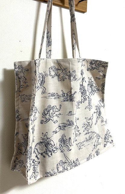 和装バック　着物バック　和柄コットン生地・鳥獣戯画（こげ茶）