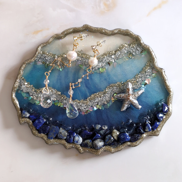 リングピロー［送料無料］海、夏、ハワイ好きさんのインテリア。ラピスラズリ　アクセサリートレイ　レジン アート ラピスラズリ 水晶