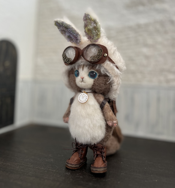 うさ耳帽子のごーぐるにゃんこ ぬいぐるみ　羊毛フェルト 5枚目の画像