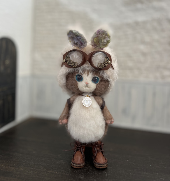 うさ耳帽子のごーぐるにゃんこ ぬいぐるみ　羊毛フェルト 2枚目の画像