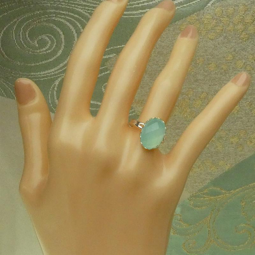 天然石指輪 オーバルカット入り「シーブルーカルセドニー