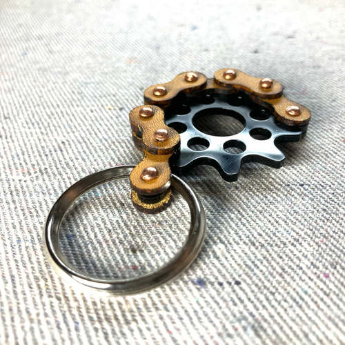 オーダー歓迎⭐︎好きなデザイン可☆歯車キーホルダー 皮革 栃木