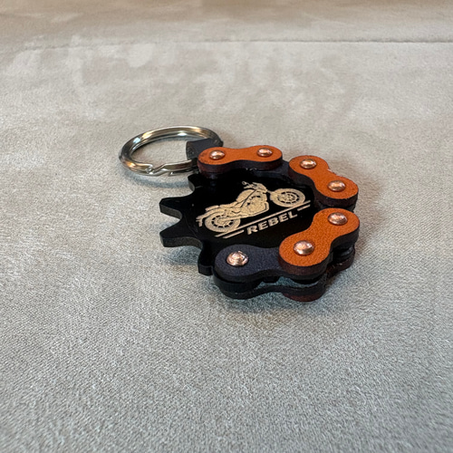 オーダー歓迎⭐︎デザイン追加☆歯車キーホルダー 皮革 栃木レザー