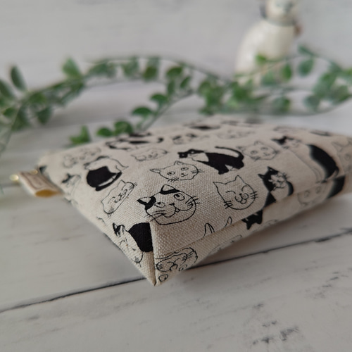 小さいポーチ/白黒猫/ハチワレ猫 ポーチ Karl 通販 18004236｜Creema