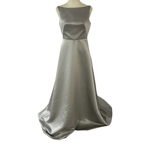 上品！パーティードレス シルバーグレー ノースリーブ セクシー バック  