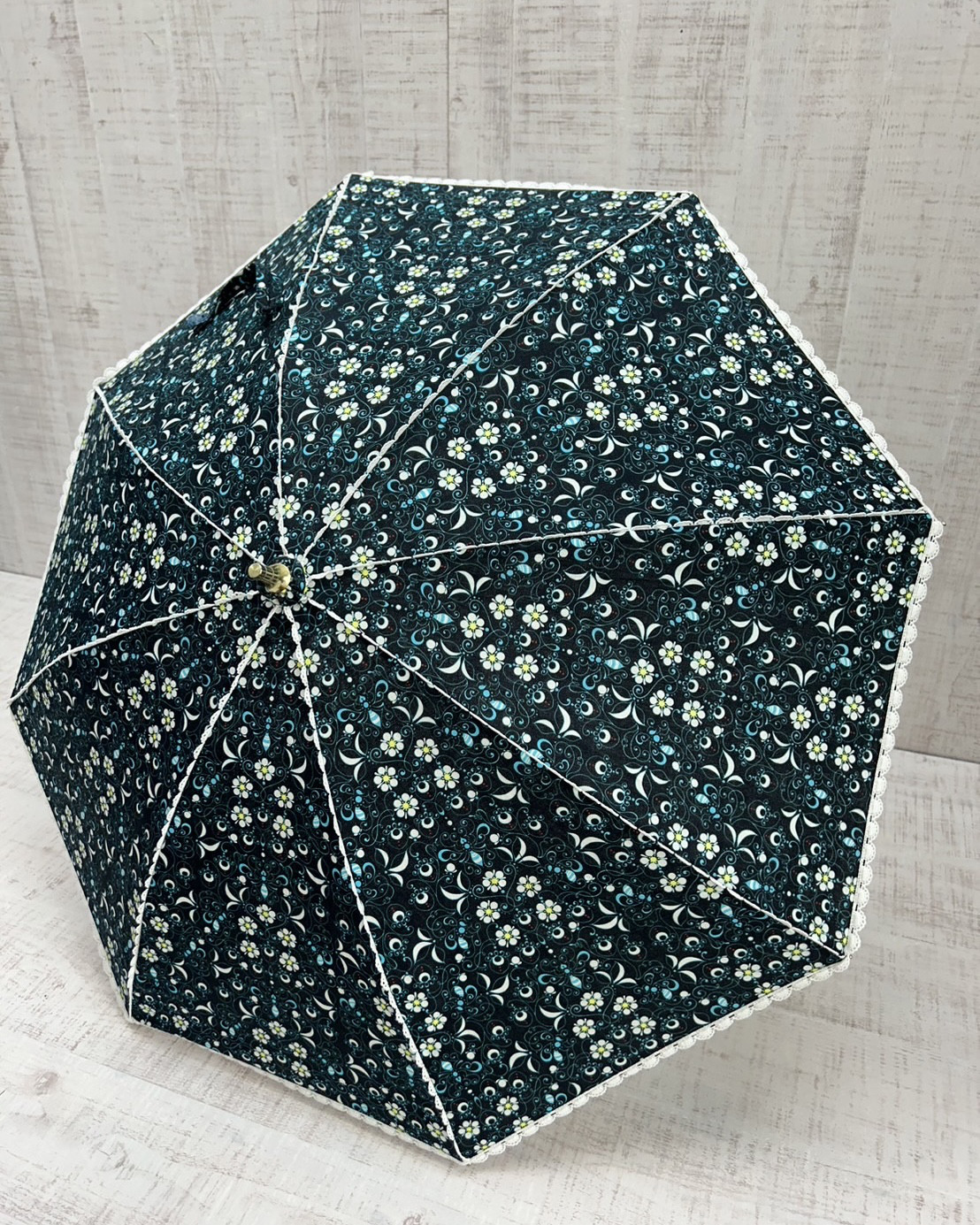 ☆受注製作☆日傘『蜜蜂と苺』綿麻生地＊先着５名アクリルキーホルダープレゼント