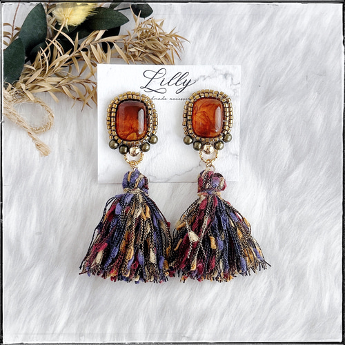 1280】大きめパールビーズとタッセルのピアス