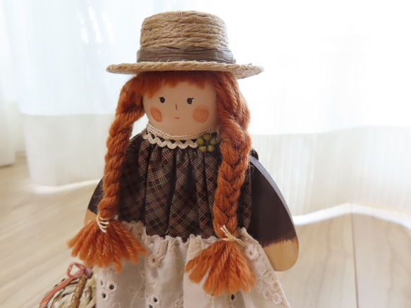 木製ドール*赤毛のアンのお人形（ウッデンドール